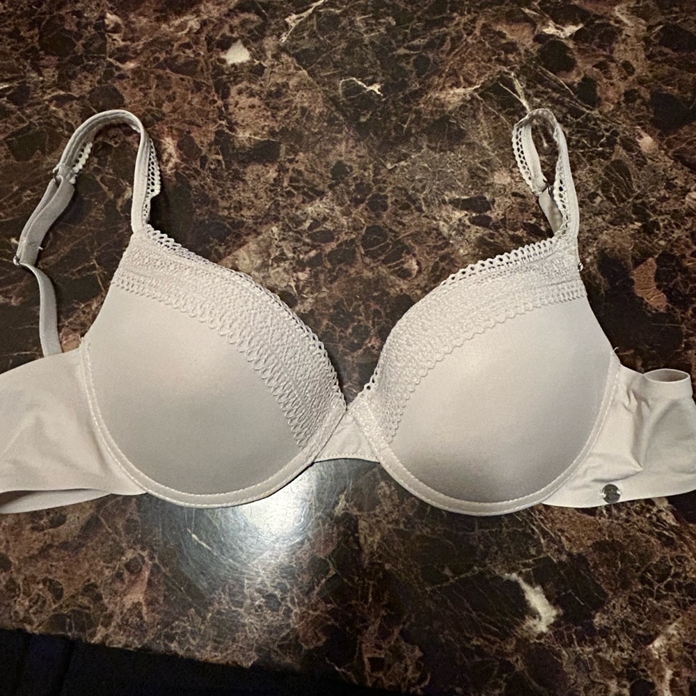 Lucky Brand Cream Lace Accent Bra - size 34 C